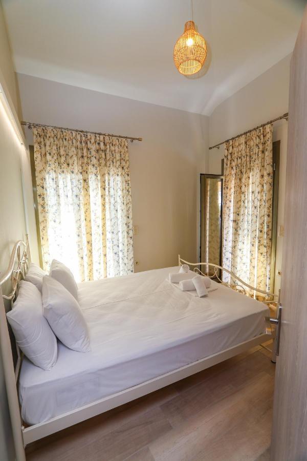 East & West Seaside Apartments Gialtra Luaran gambar