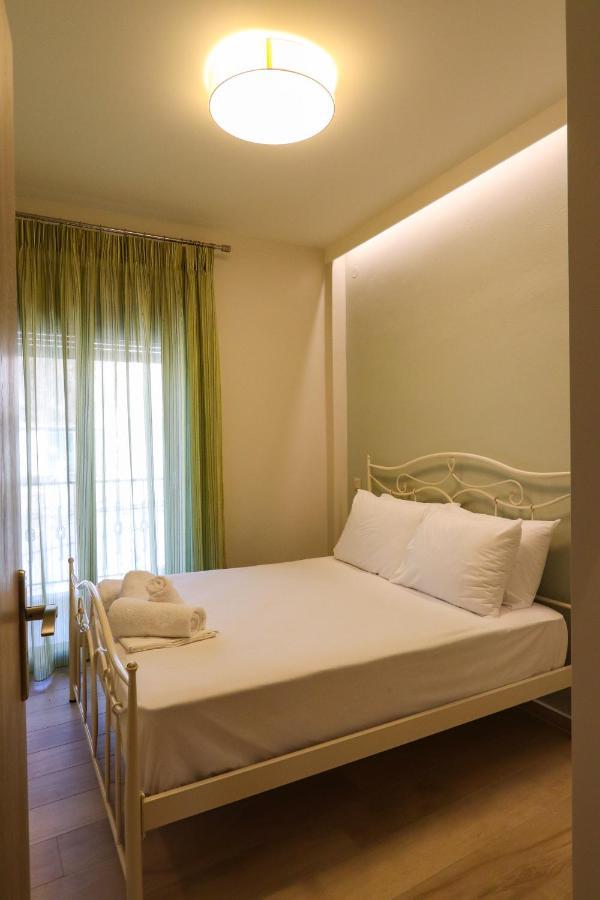 East & West Seaside Apartments Gialtra Luaran gambar