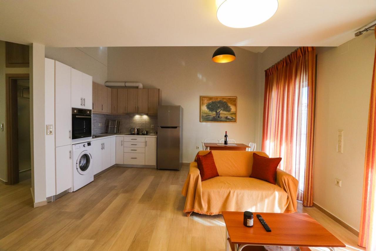 East & West Seaside Apartments Gialtra Luaran gambar
